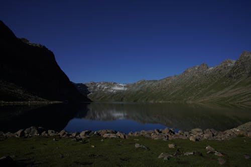 Základová fotografie zdarma na téma hory, jezero, kameny