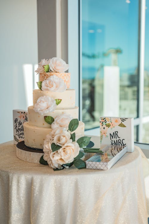 Fotos de stock gratuitas de alegría, arreglo floral, Boda