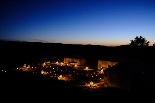 Darmowe zdjęcie z galerii z glamping, maroko, obóz