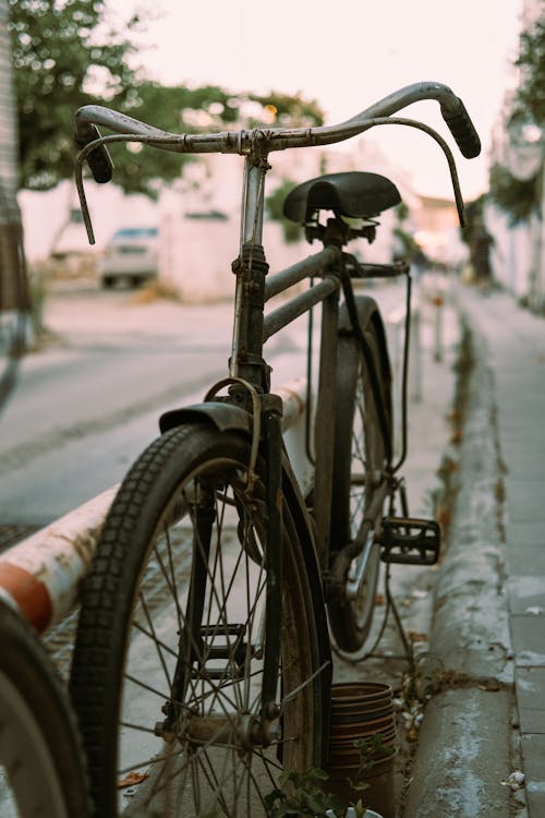 無料 バイク, ぼやけた背景, 垂直ショットの無料の写真素材 写真素材