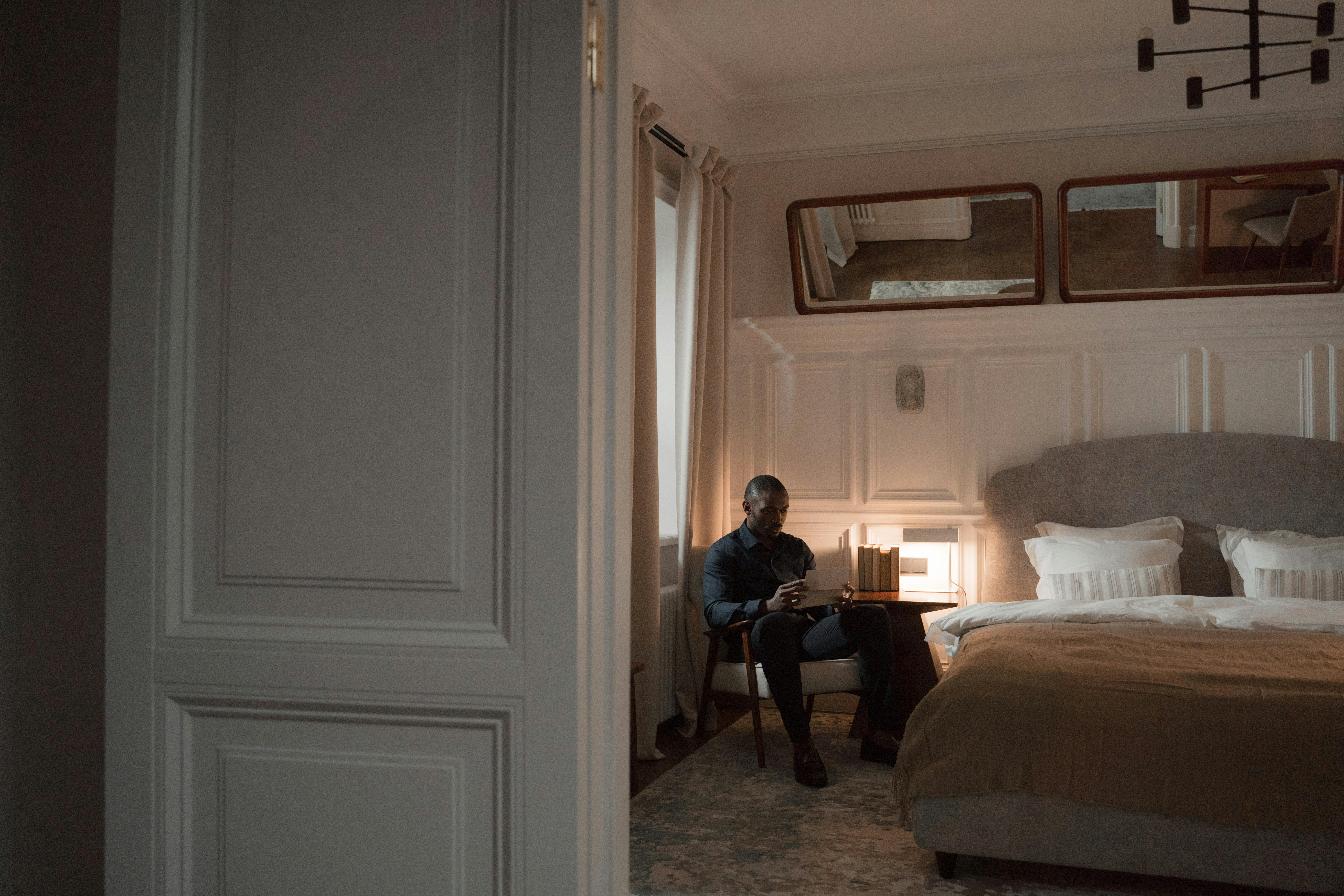 Marriott Projects Weak Room Revenue Growth On Sluggish US Budget Travel Demand — Photo by Ron Lach on Pexels