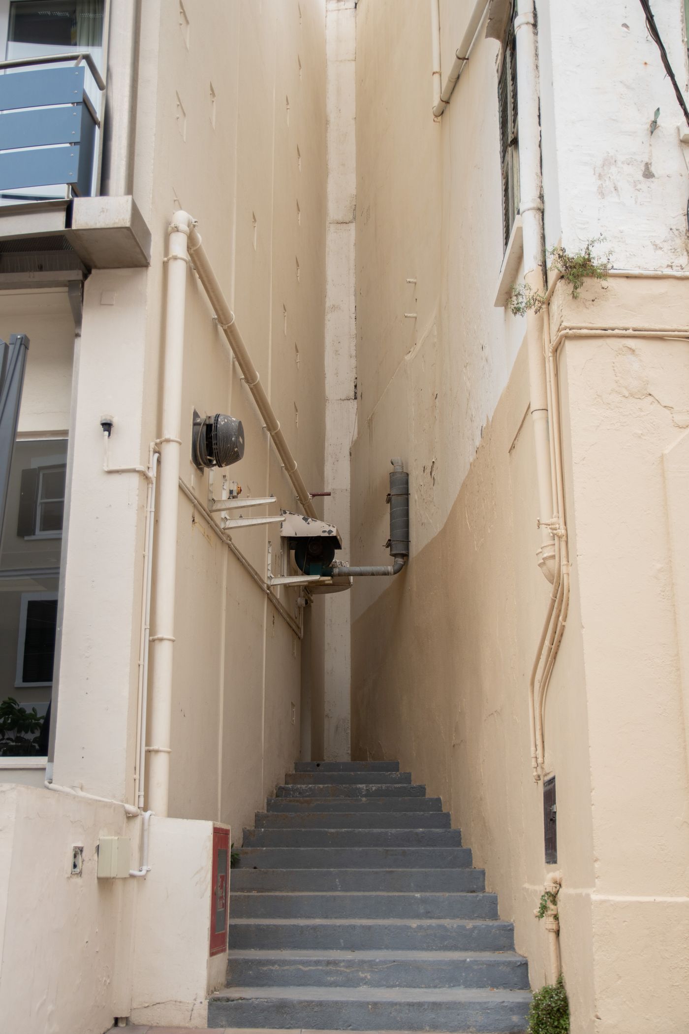 Concrete stairs between buildings