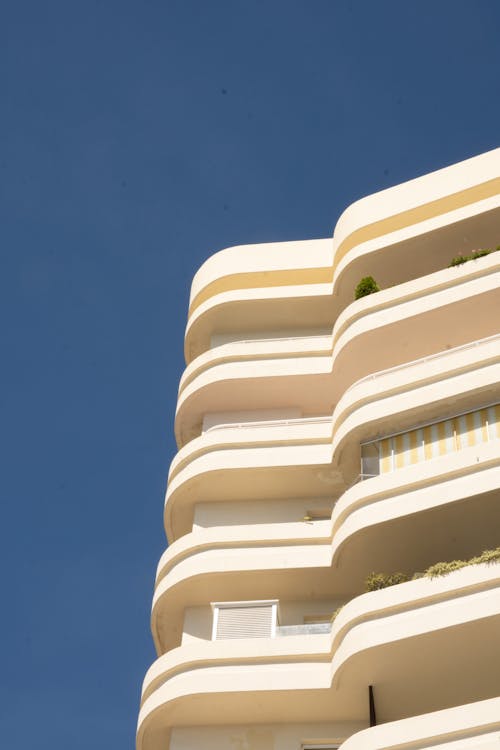 Gratis stockfoto met architectueel design, balkons, betonnen constructie Stockfoto