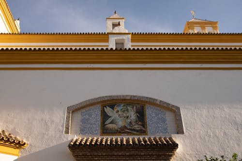 Foto profissional grátis de ancião, ângulo baixo, capela