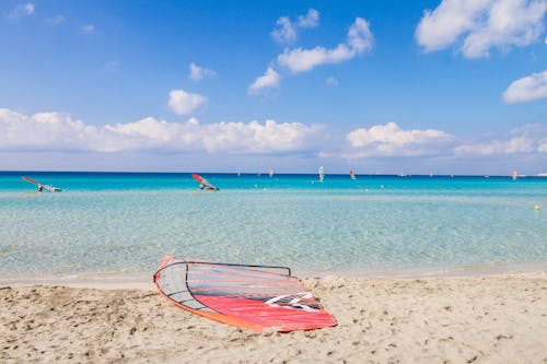 Fotobanka s bezplatnými fotkami na tému doska na windsurfing, leto, modrá obloha