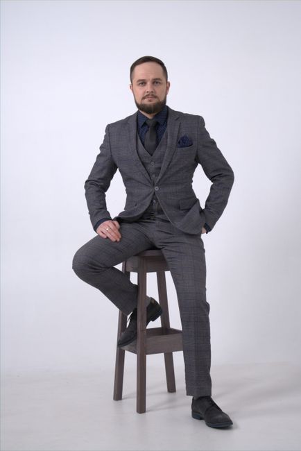 <b>2. Bangun Lemari Pakaian Kapsul: Investasi Cerdas untuk Tampil Stylish</b> <b>2. Bangun Lemari Pakaian Kapsul: Investasi Cerdas untuk Tampil Stylish</b>