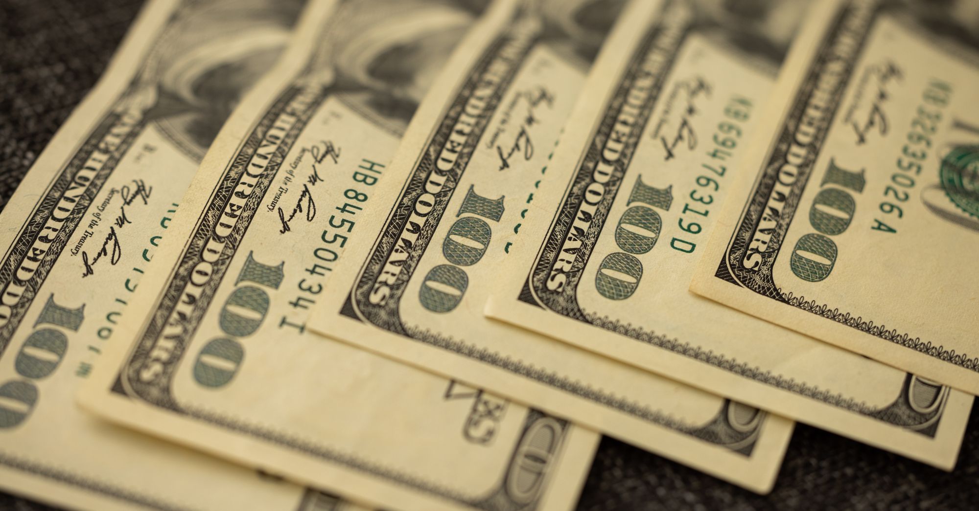 Berkshire's $11.35 Billion Earnings Signal Economic Resilience, Challenging Fed Rate Cut Hopes
