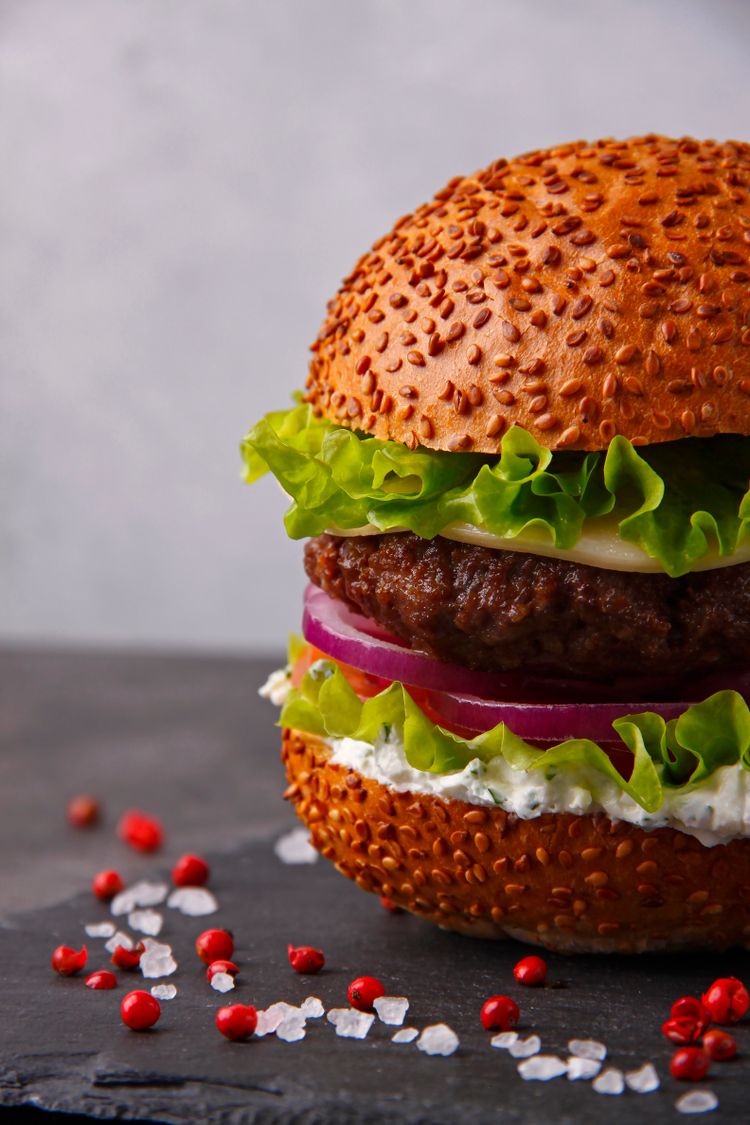 The Classic Cheeseburger