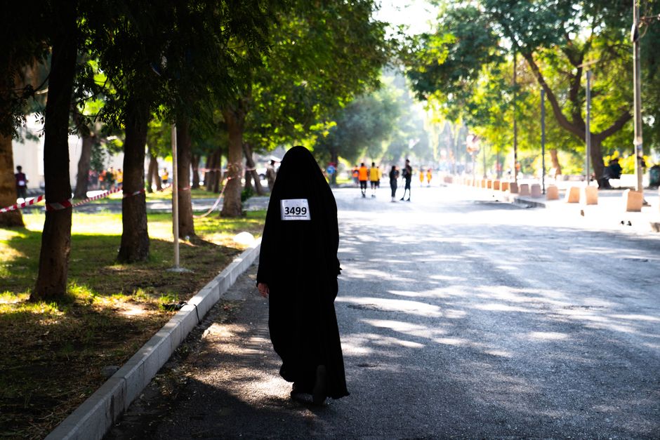 woman jogging sunrise park