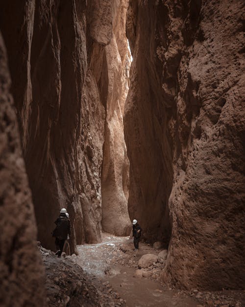 Бесплатное стоковое фото с вертикальный выстрел, засушливый, каньон