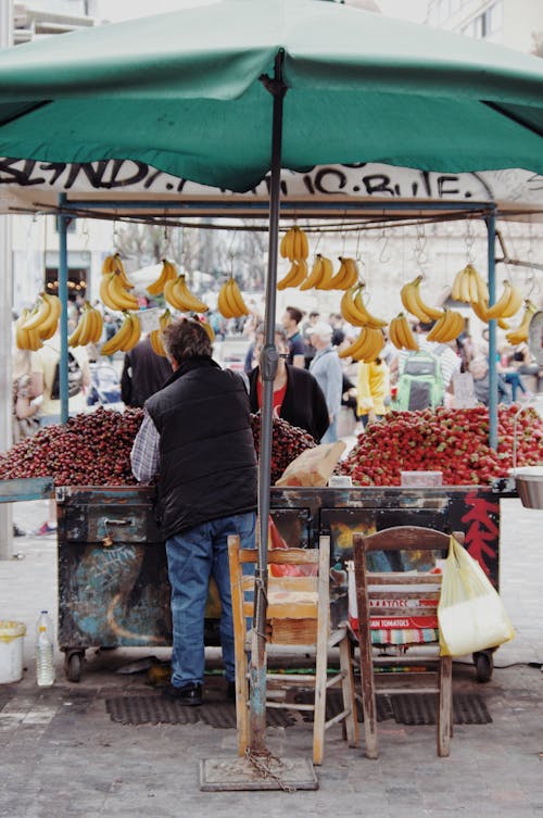 Kostenloses Stock Foto zu basar, früchte, händler