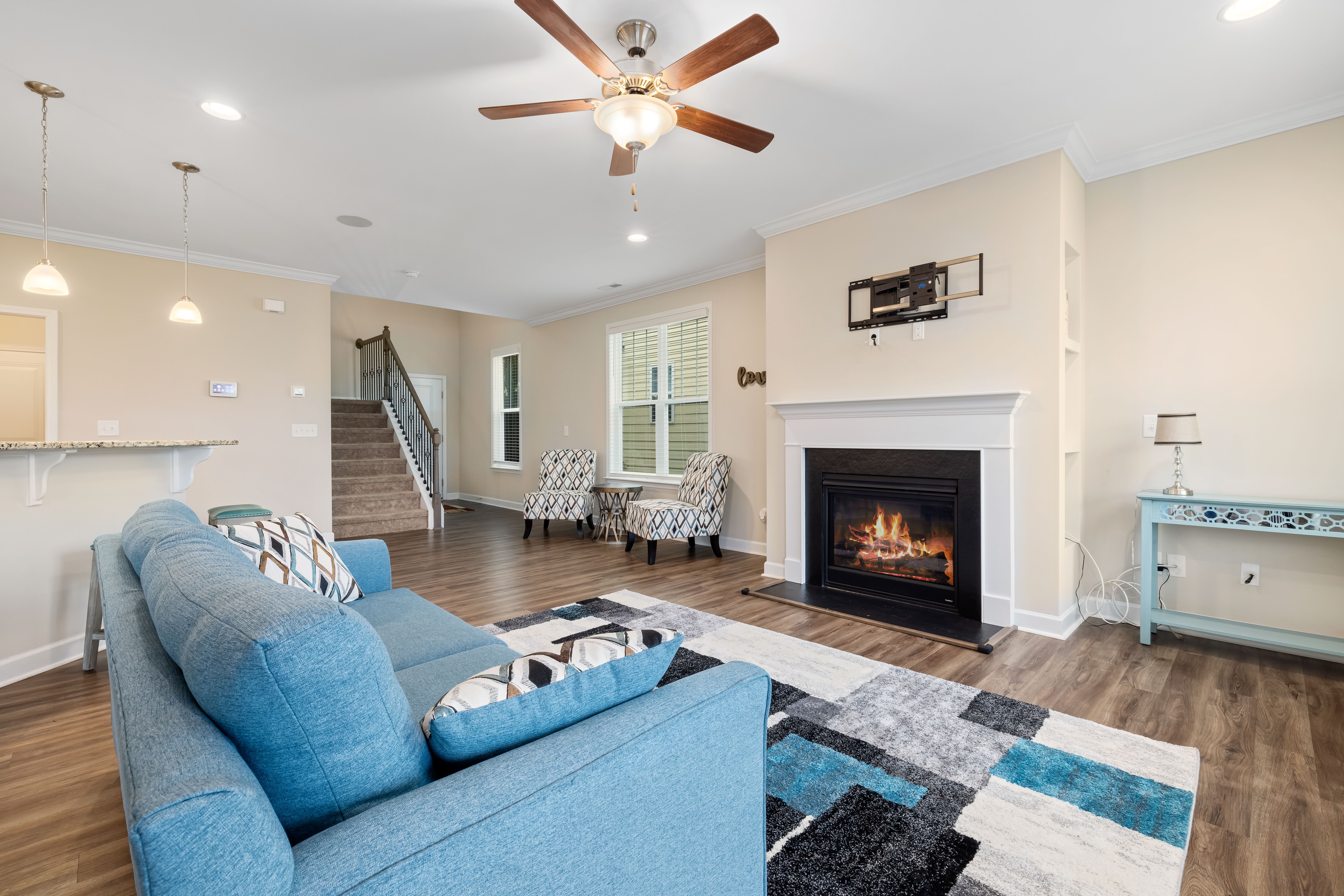 Home staging virtuel — séjour meublé et décoré