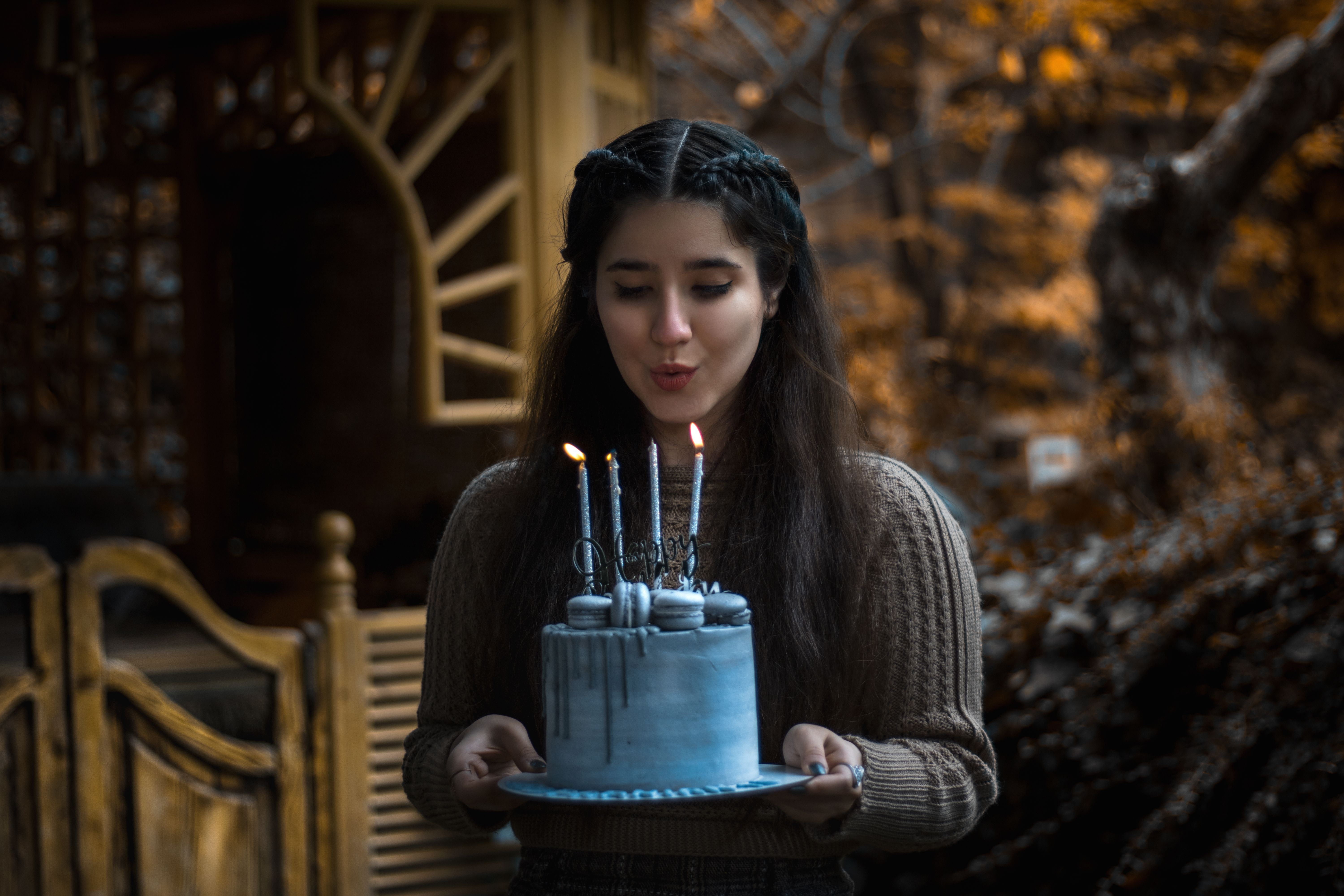 जन्मदिन से पहले अनंत अंबानी और राधिका मर्चेंट ने कृष्ण काली मंदिर में किए दर्शन, बांटा दान