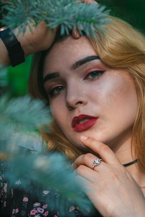 Close-Up Shot of a Beautiful Woman