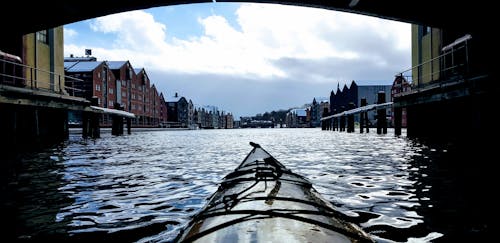 Gratis lagerfoto af blågrøn, bro, flod