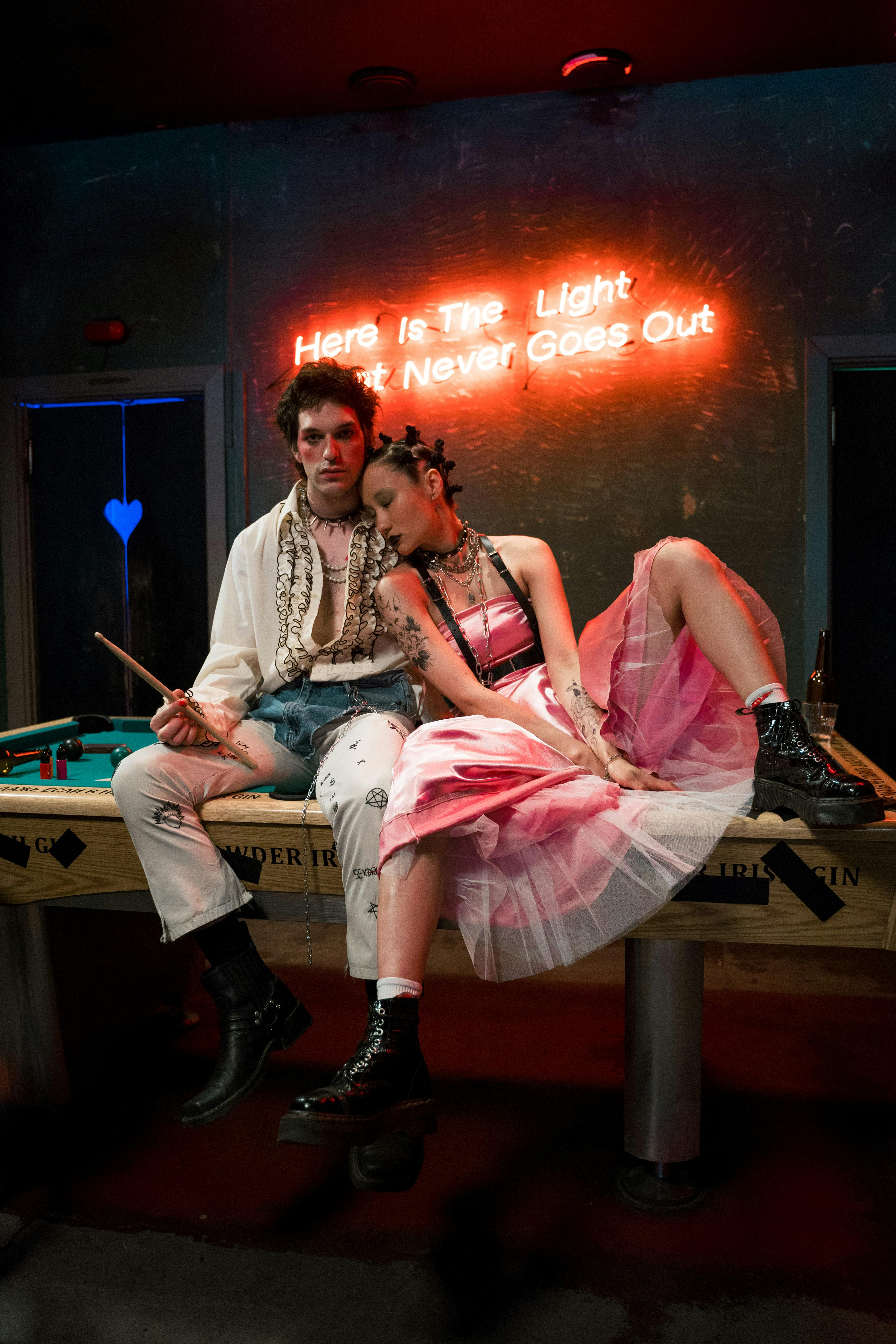 Gratis arkivbilde med alternativ mote, bar scene, bassengpinne Arkivbilde