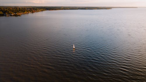 Безкоштовне стокове фото на тему «Аерофотозйомка, вітрильник, горизонт»