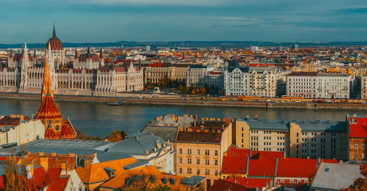 Hungary: How investors price policy uncertainty into project finance Hungary: How investors price policy uncertainty into project finance
