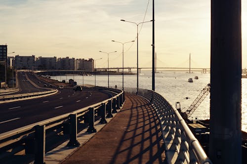 Бесплатное стоковое фото с дорога, море, мост