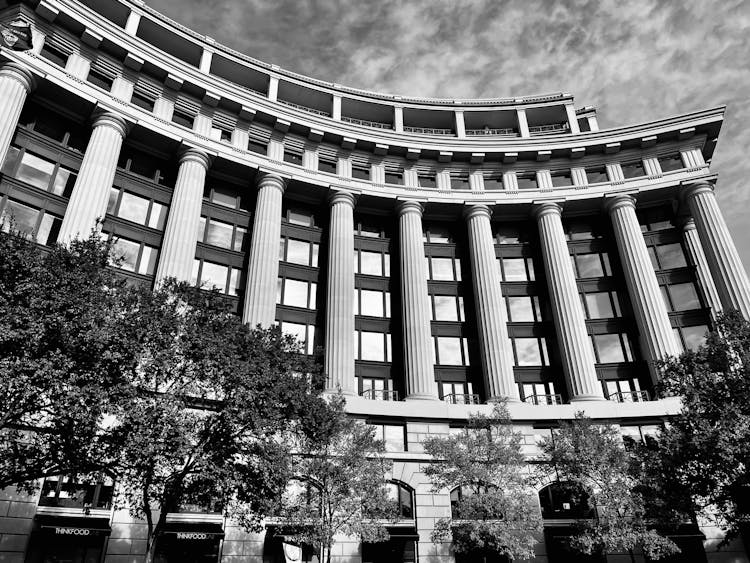 United States Navy Memorial Building