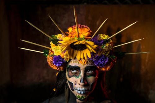 คลังภาพถ่ายฟรี ของ dia de los muertos, กะโหลกศีรษะ, การจัดดอกไม้