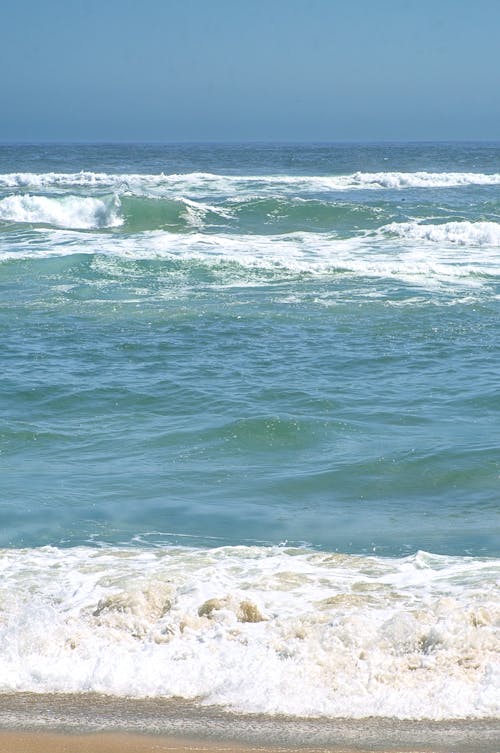 Immagine gratuita di acqua, acqua azzurra, giorno soleggiato