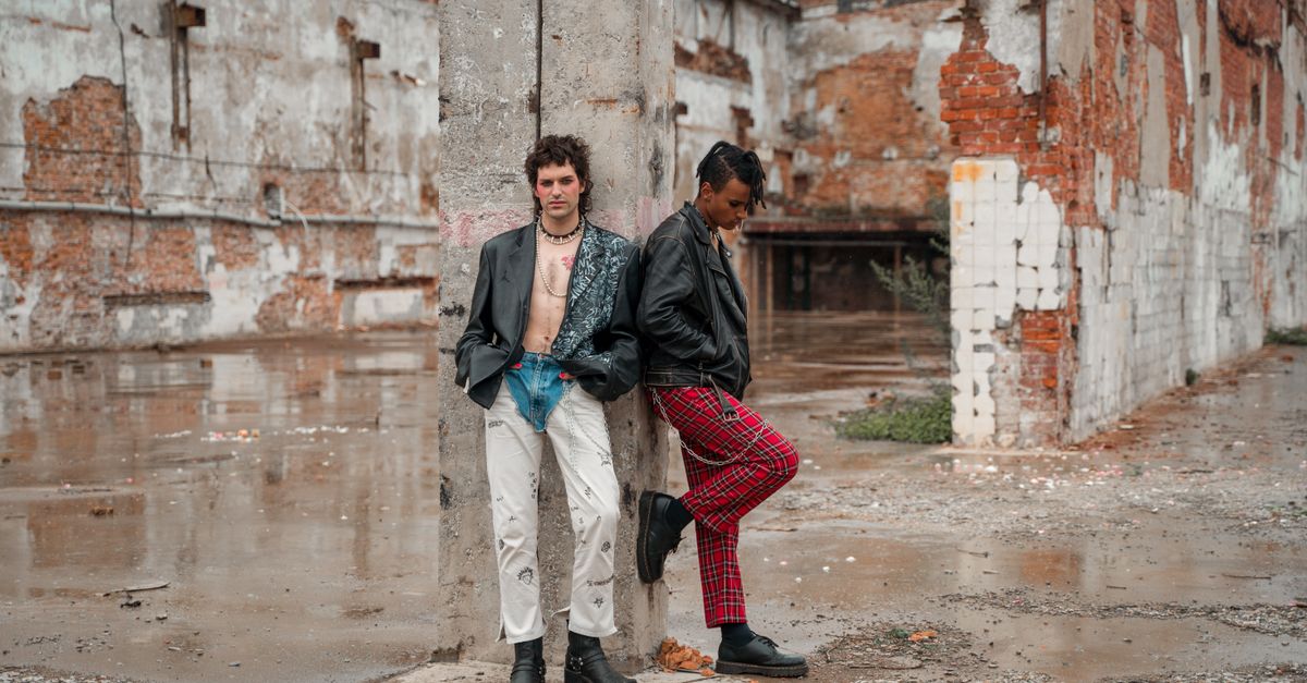 indie sleaze fashion 2000s grunge party aesthetic leather jacket