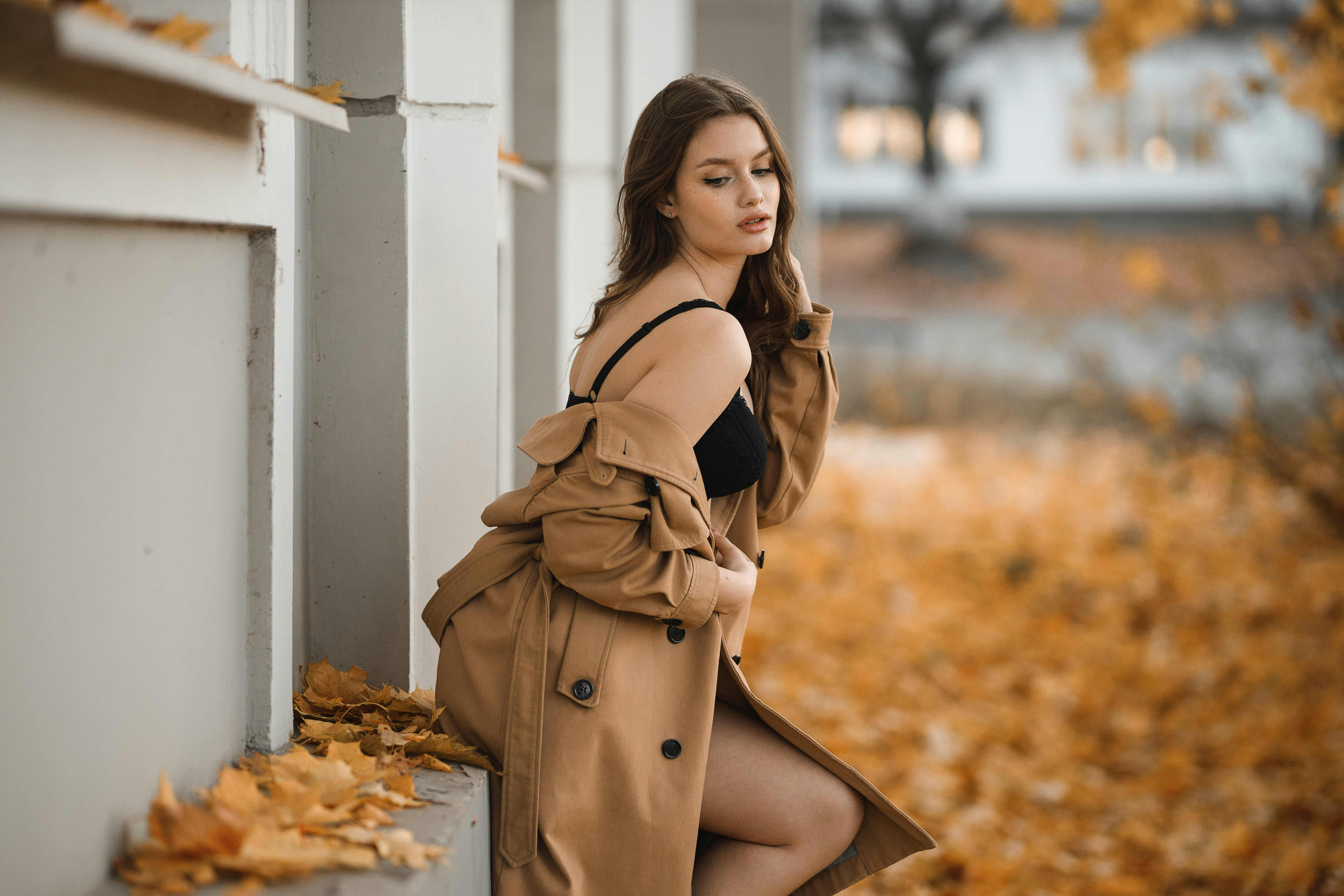 Beautiful Woman Wear Coat And Posing Stock Photo - Download Image Now -  20-24 Years, Adult, Adults Only - iStock