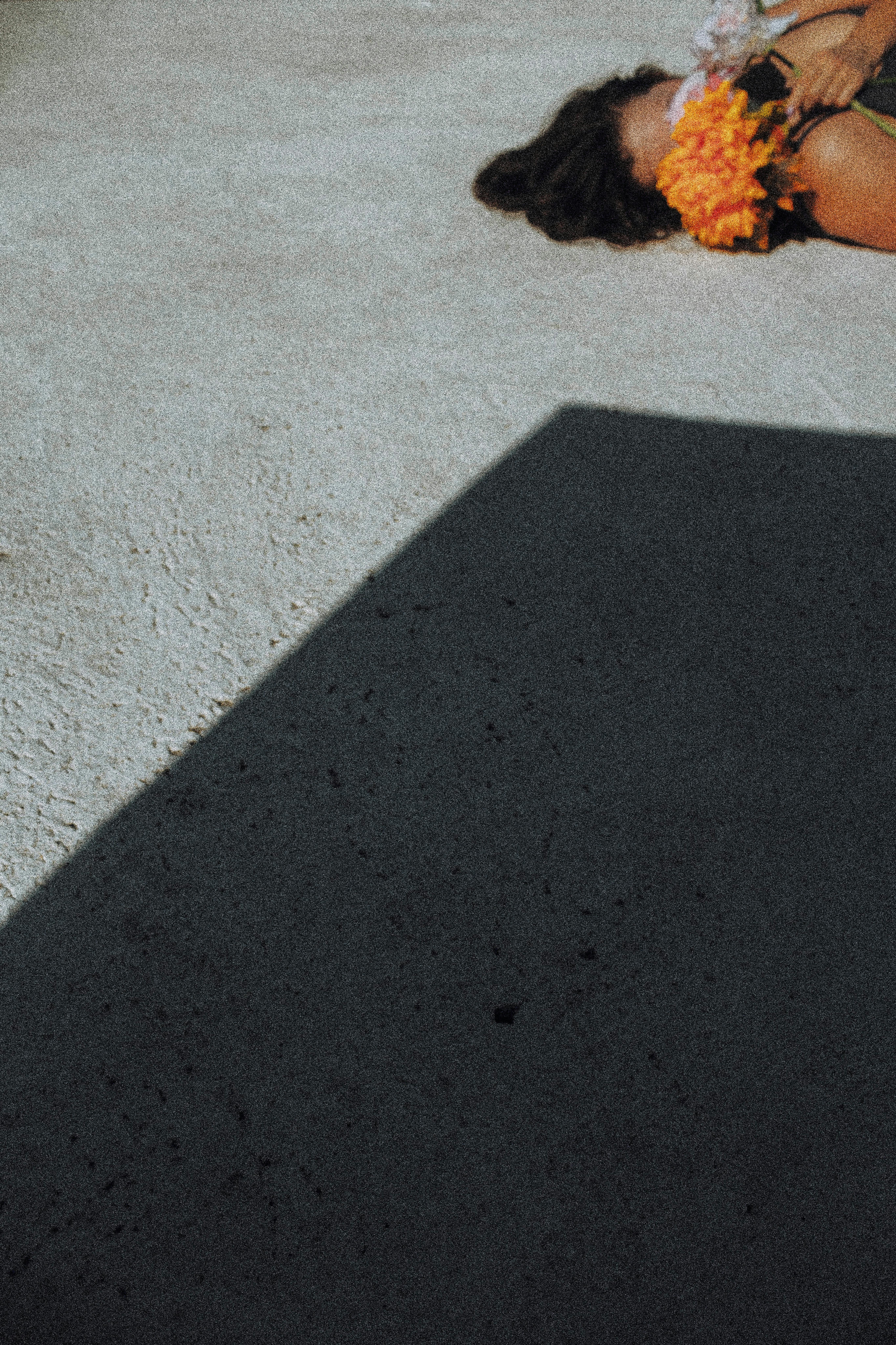 Can you sprinkle cement over gravel?