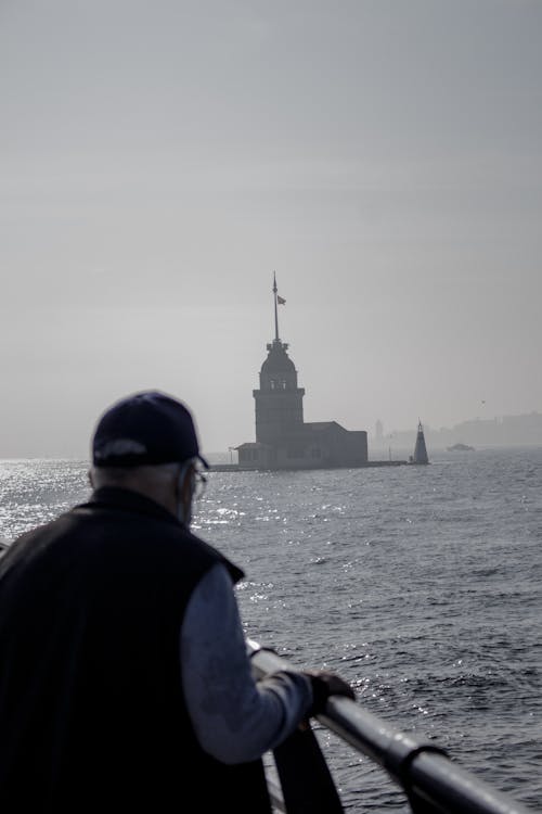 Gratis stockfoto met achteraanzicht, cap, cardigan