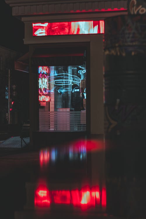 Darmowe zdjęcie z galerii z budynek, czerwone światło, miejski