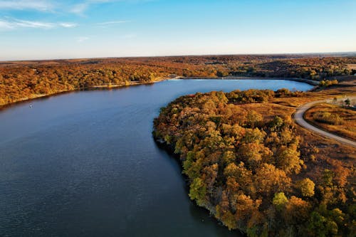 Best U.S. Mountain Towns For Fall Foliage Views