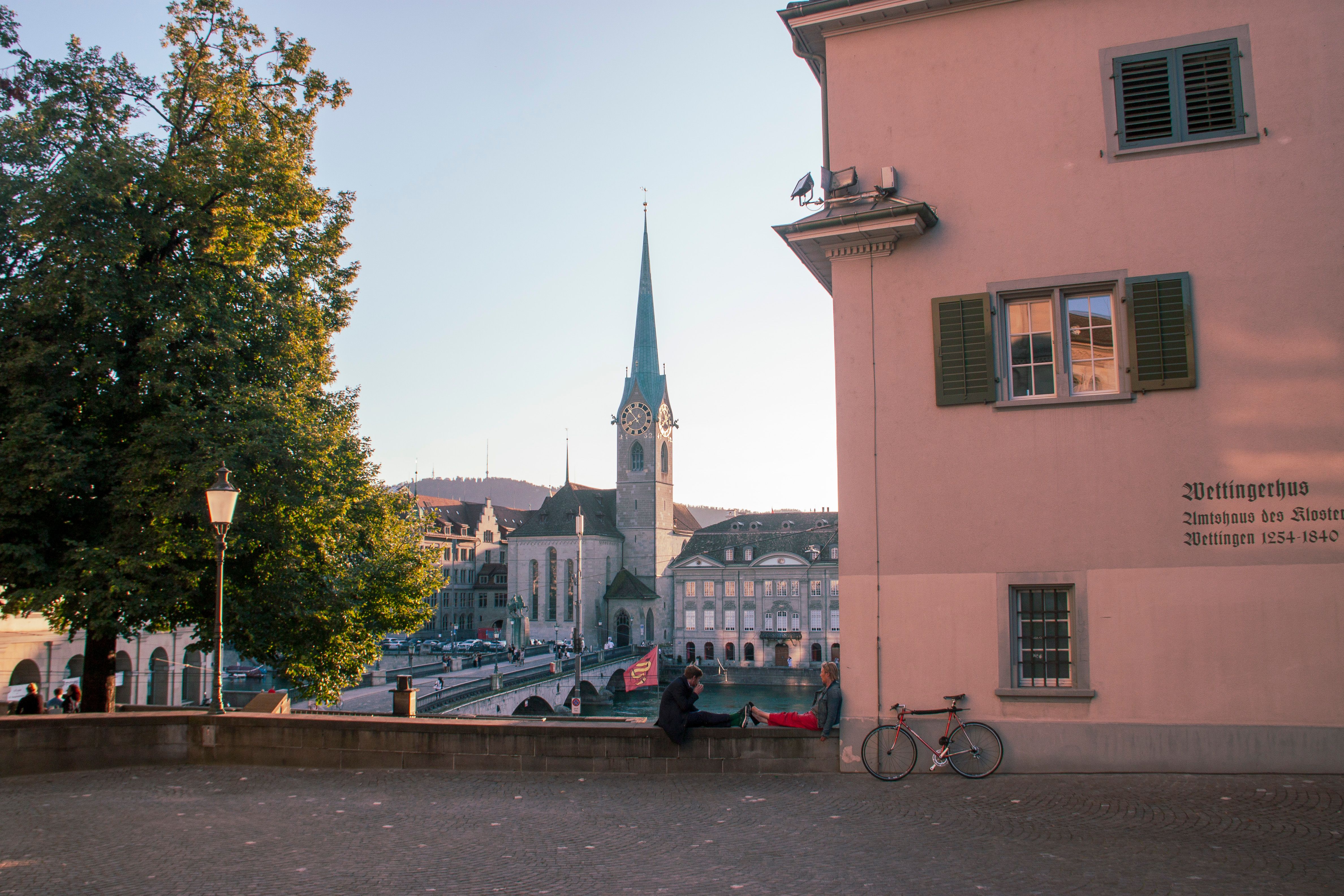 How to Meet People & Date in Zurich in 2026