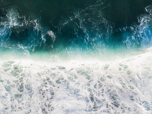 Foto profissional grátis de corpo d'água, espuma, fotografia aérea