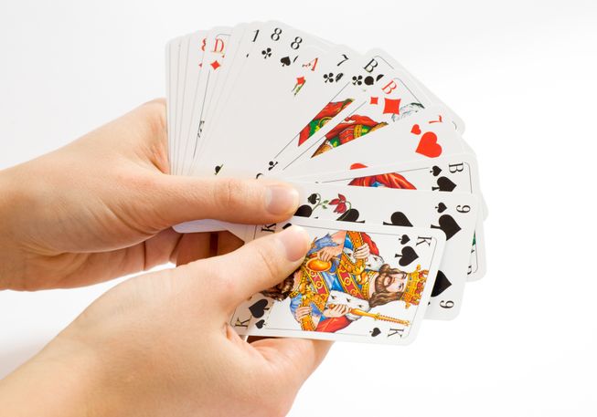 Online Casino: Spielautomaten und Live-Spiele im Überblick