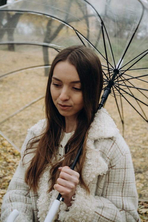 Základová fotografie zdarma na téma deštník, držení, osoba