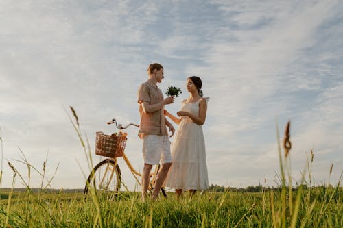 Gratis stockfoto met affectie, blanke man, blanke vrouw