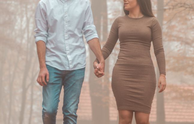 Online dating: starting a conversation on a niche platform