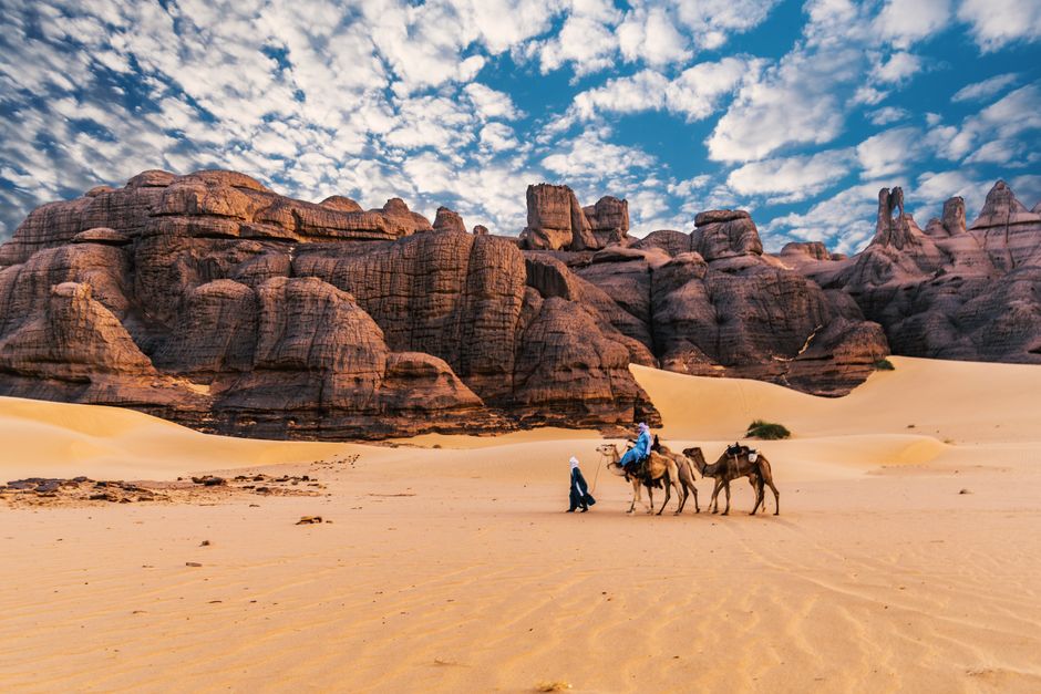 Carte de Résident Salarié Algérie — Guide Complet Permis de Travail 2026