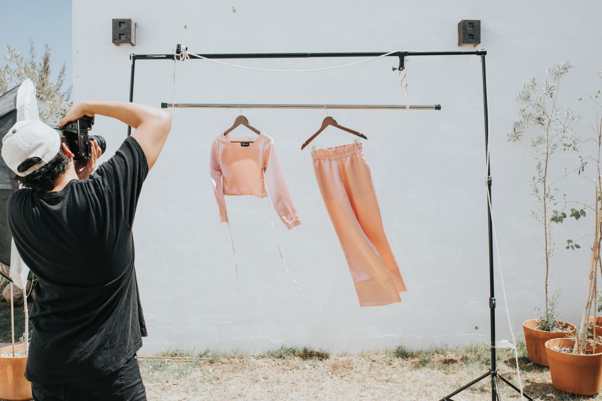 El auge de la ropa de segunda mano: Moda con conciencia