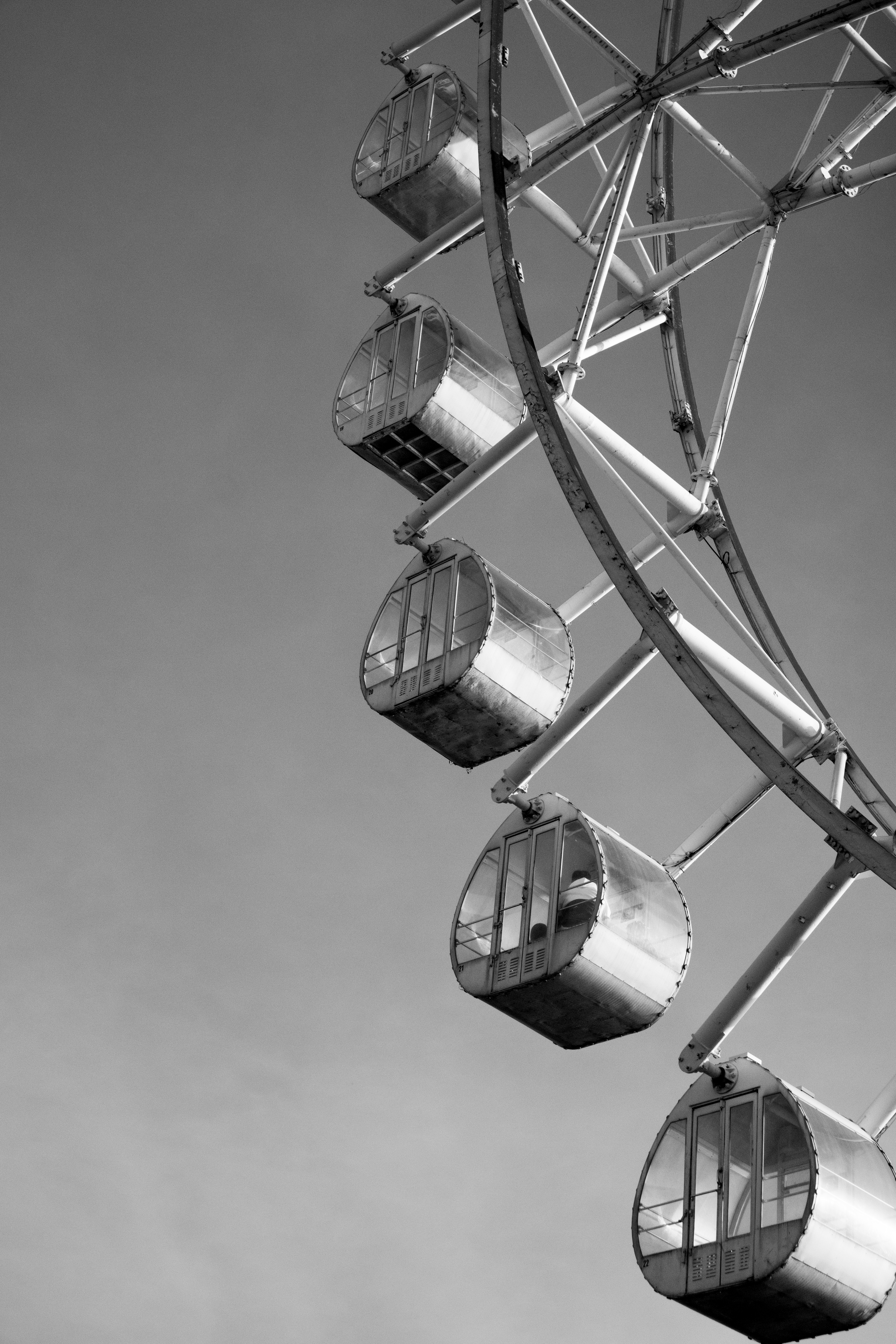 Grayscale Photo of a Ferris Wheel · Free Stock Photo