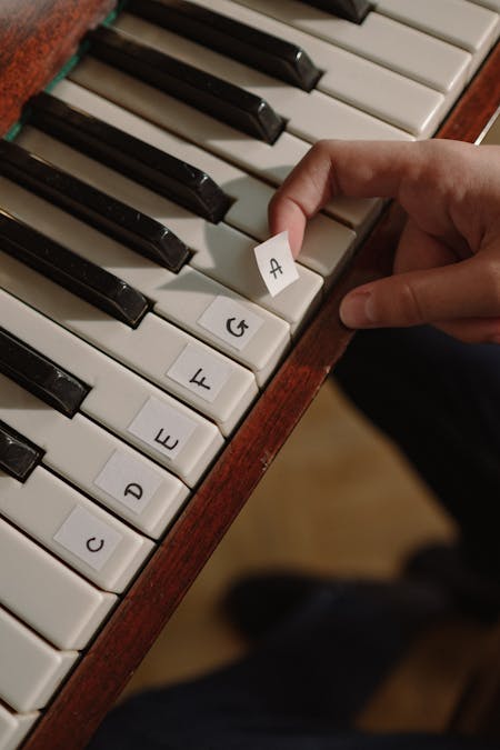 Are piano keys interchangeable?