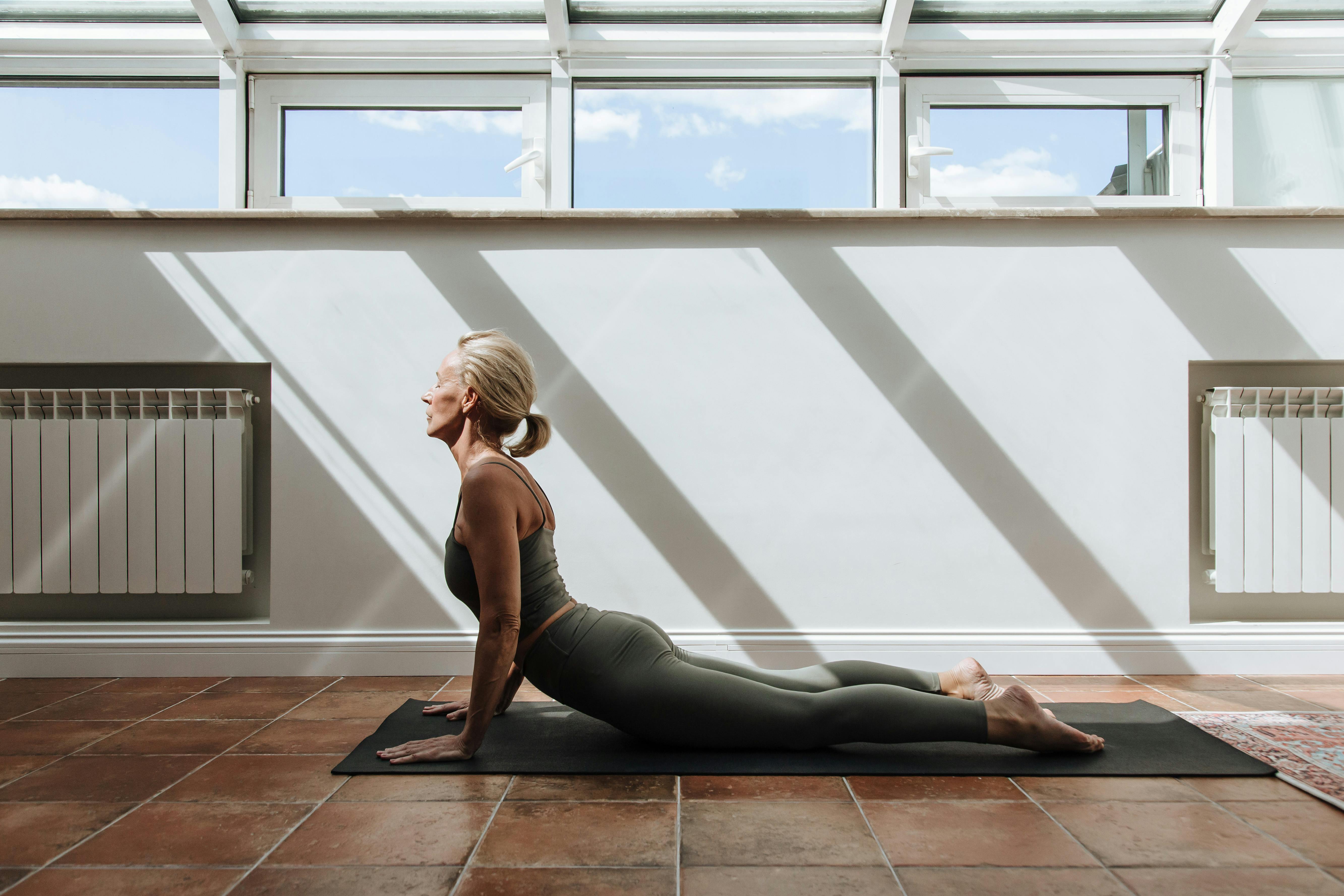 The simple health habits of top longevity doctors and scientists, who follow the science not trends — Photo by Ron Lach on Pe