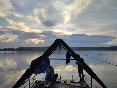 Бесплатное стоковое фото с беспорядочный, водная поверхность, водный транспорт