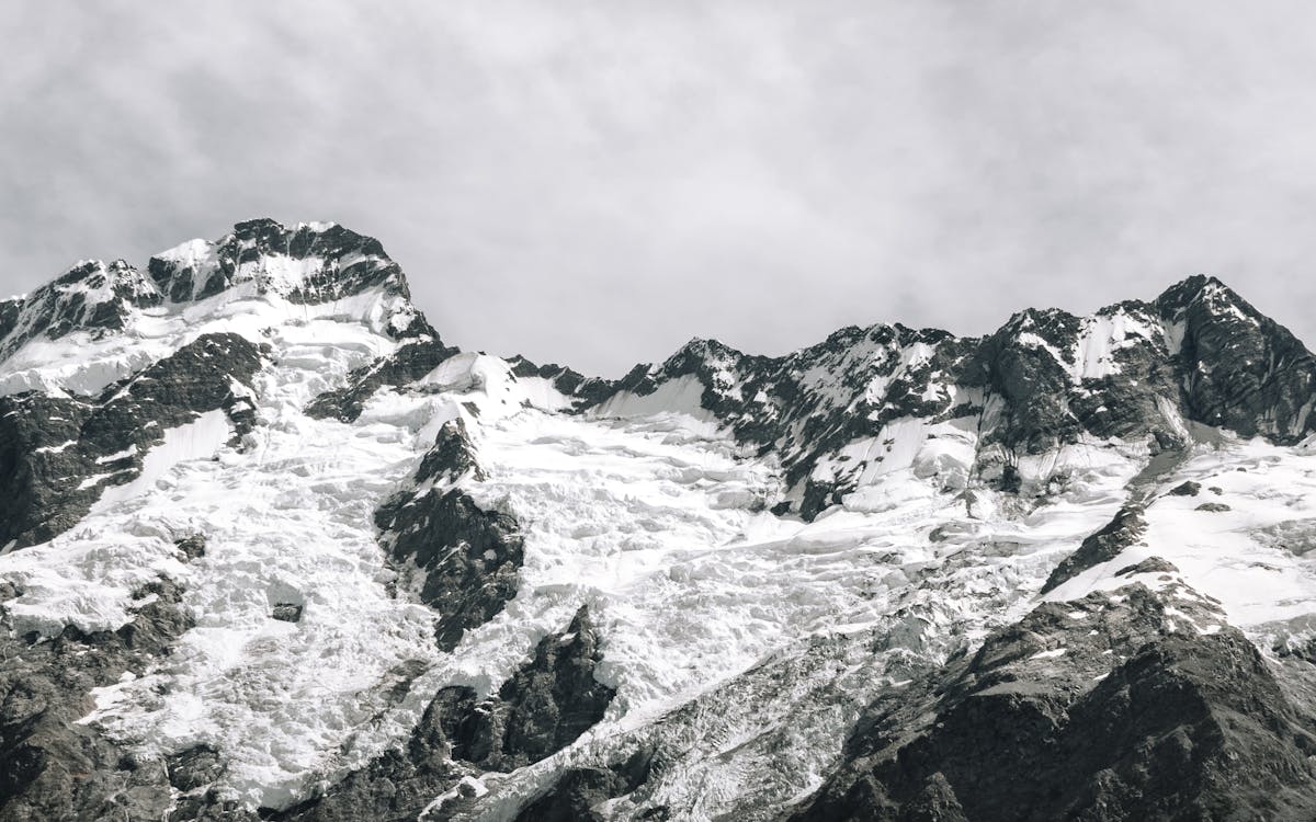 Fotografia Di Snow Capped Mountain