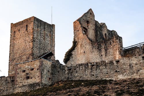 Foto profissional grátis de arquitetura gótica, castelo, castelos