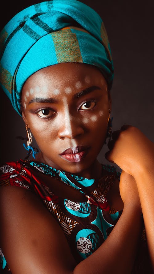 Δωρεάν στοκ φωτογραφιών με αφρικανικός, βάφω το πρόσωπο, βούλες