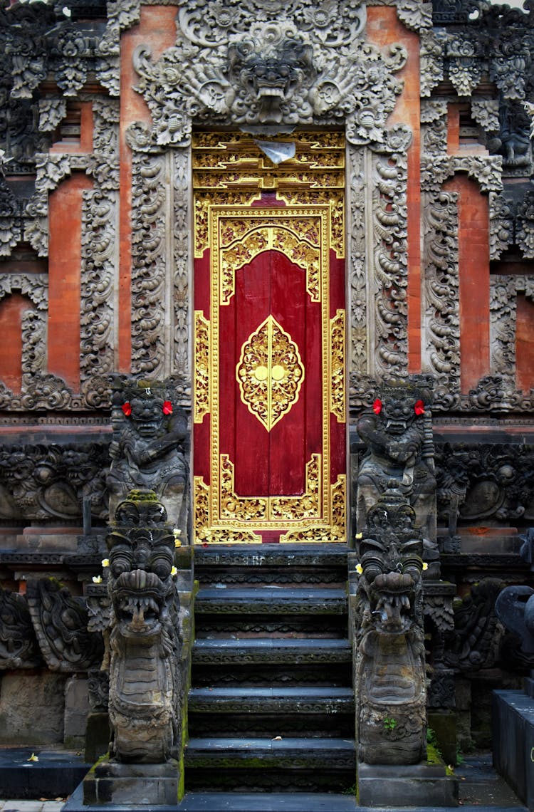 Golden Door To The Buddhist Temple 