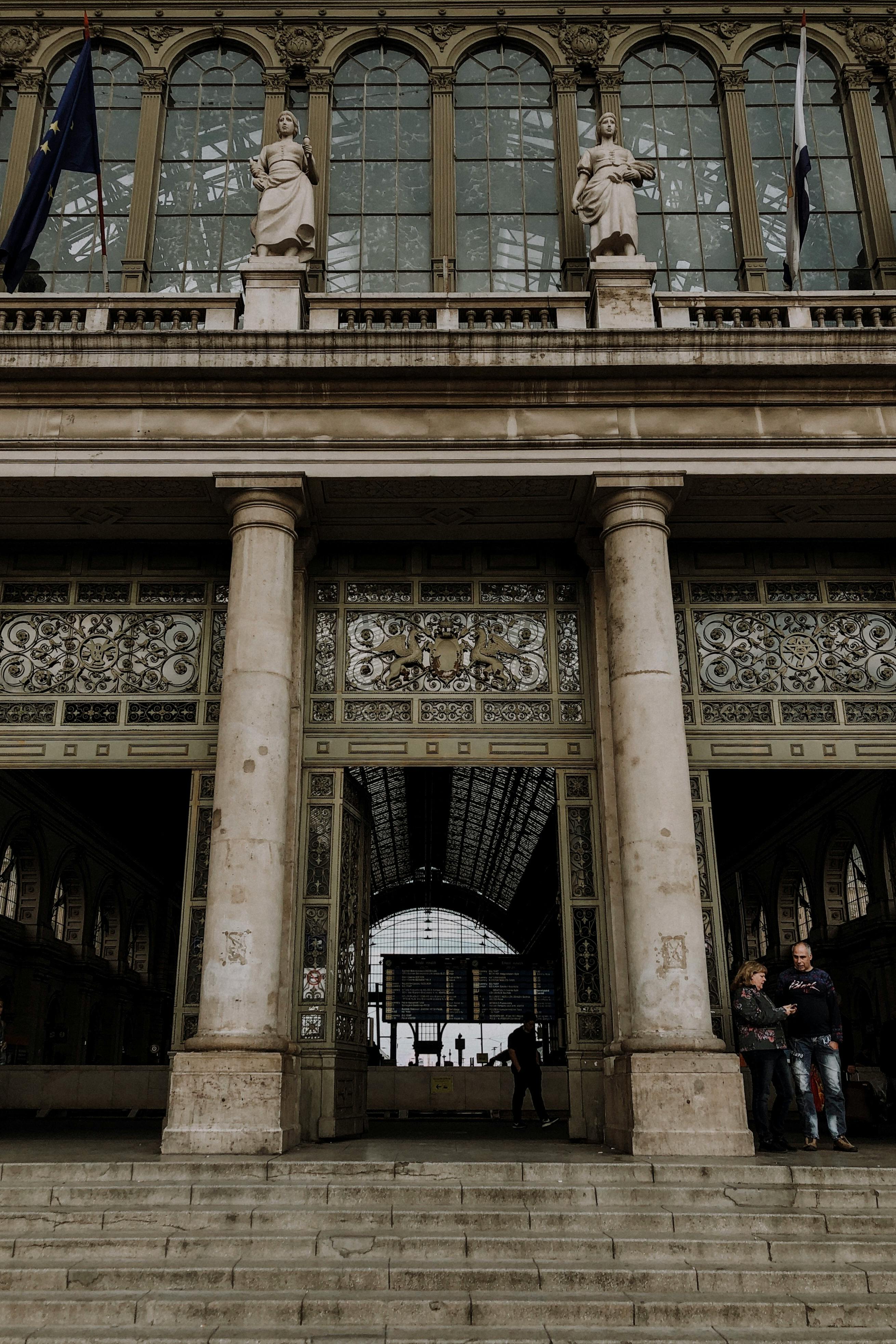 St.Gerard Sagredo Statue Under Blue Sky · Free Stock Photo