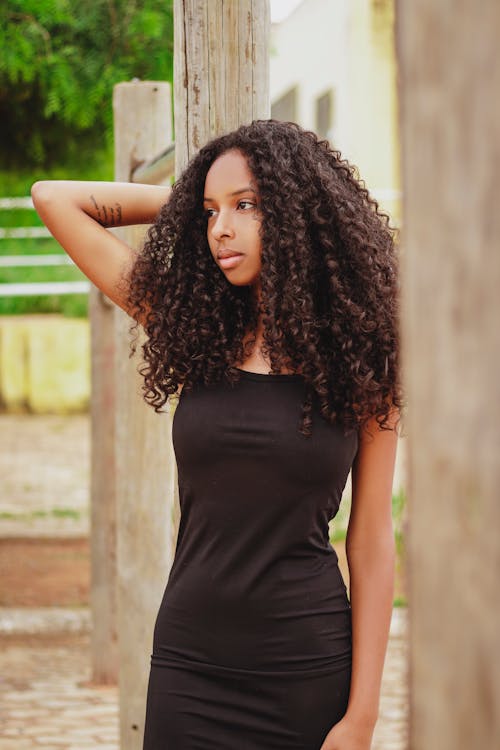 Gratis lagerfoto af afroamerikansk kvinde, krøllet hår, kvinde